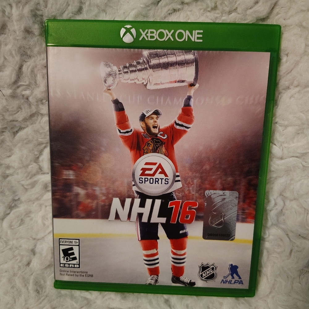 NHL 16 Xbox One Game - Green Case